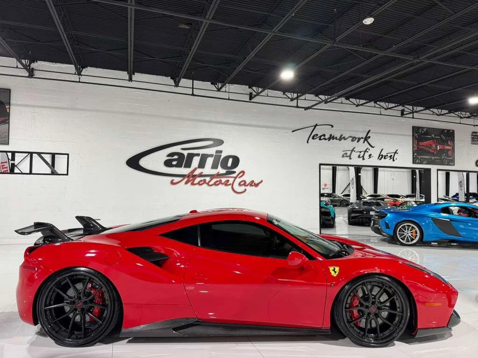 2017 Ferrari 488 GTB - Image 8 of 12