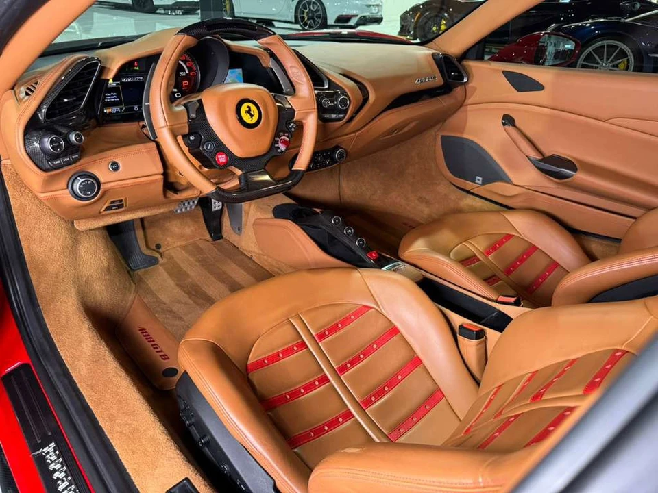 2017 Ferrari 488 GTB - Image 9 of 12