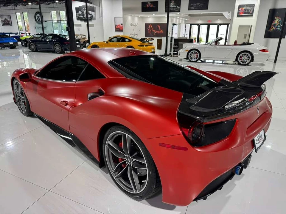 2017 Ferrari 488 GTB - Image 5 of 12