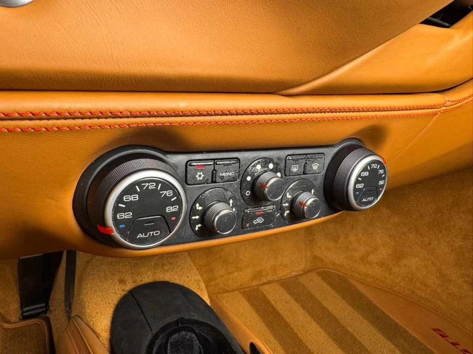 2017 Ferrari 488 GTB - Image 20 of 21