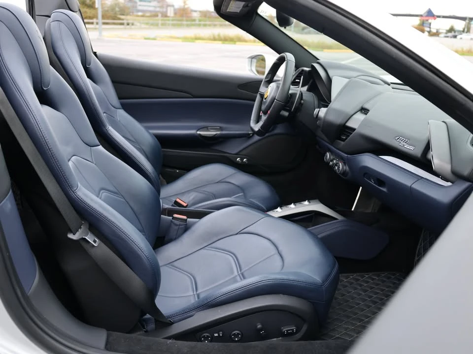 2017 Ferrari 488 Spider - Image 8 of 15