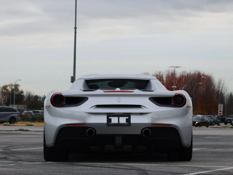 2017 Ferrari 488 Spider - Image 5 of 19