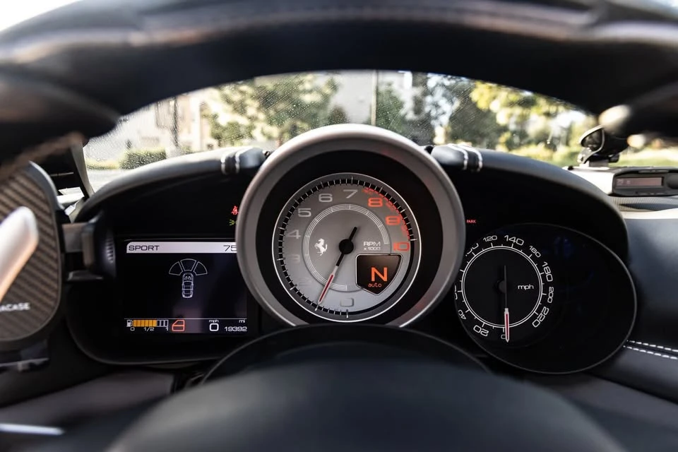 2017 Ferrari California T - Image 12 of 19