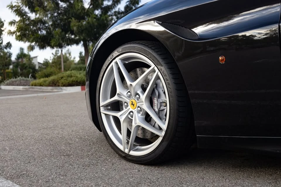 2017 Ferrari California T - Image 10 of 19