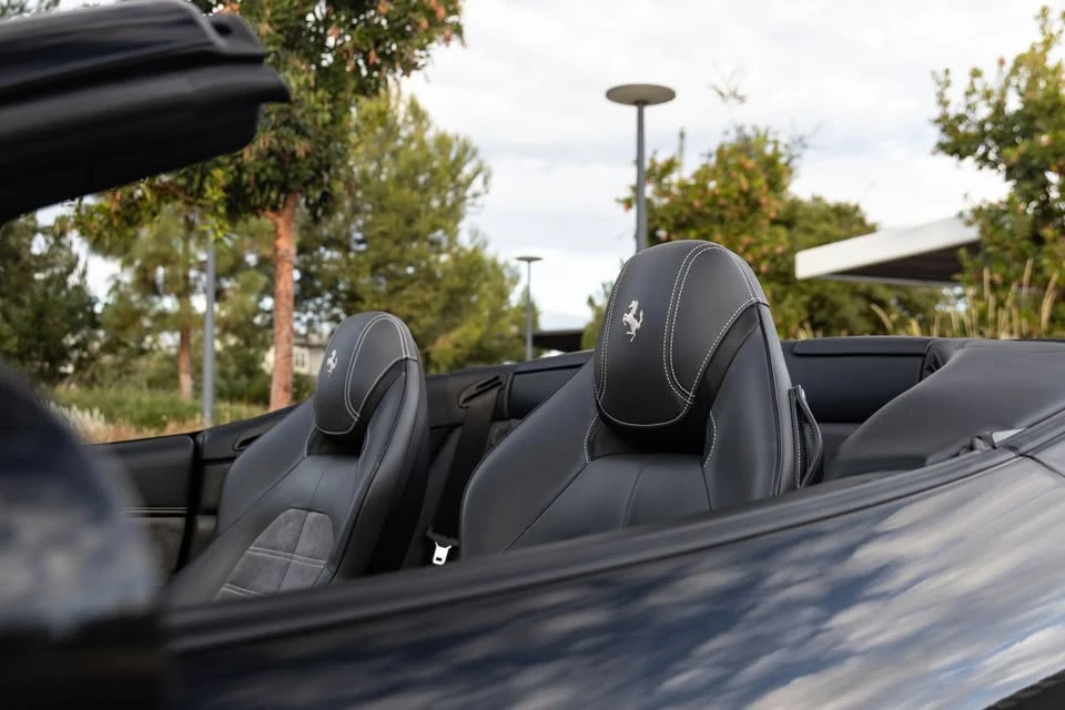 2017 Ferrari California T - Image 9 of 19