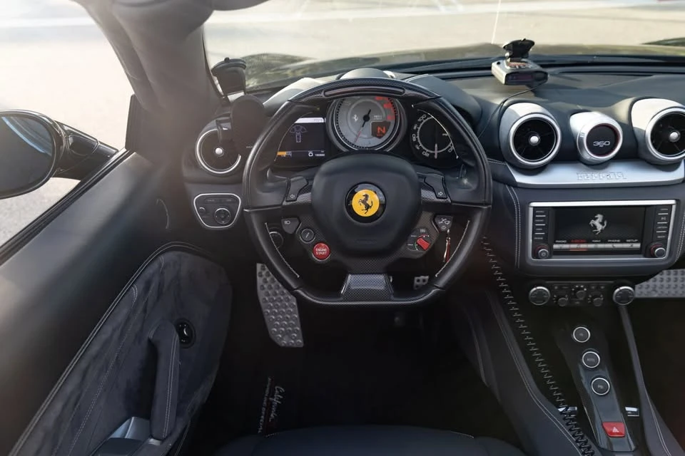 2017 Ferrari California T - Image 15 of 19