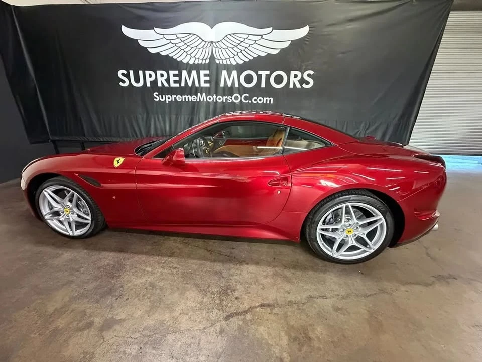 2017 Ferrari California T - Image 10 of 20