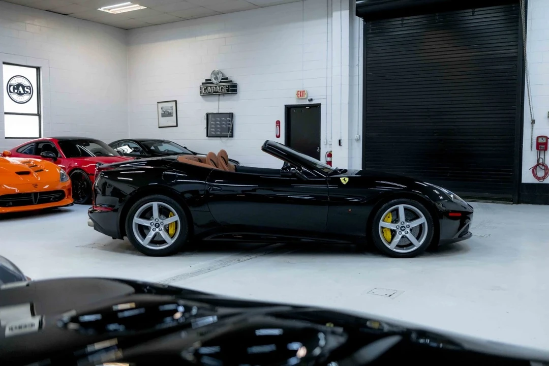 2017 Ferrari California T - Image 6 of 21