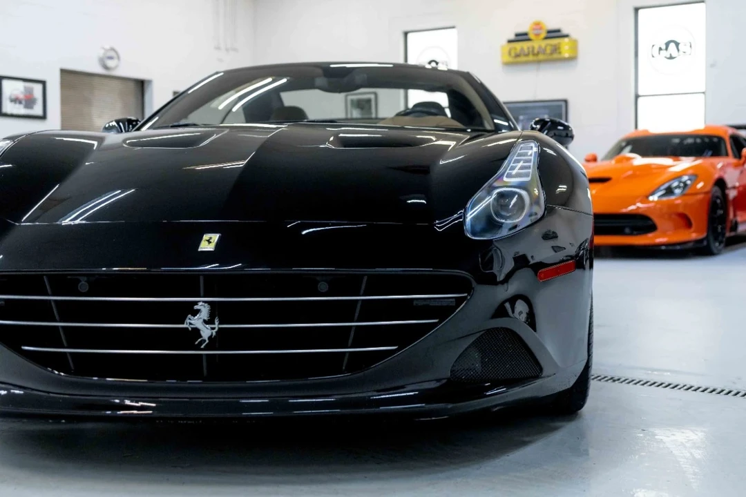 2017 Ferrari California T - Image 11 of 21