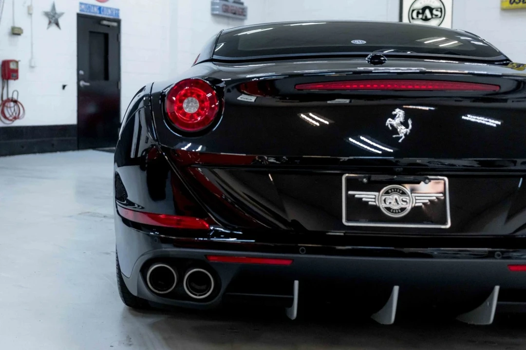 2017 Ferrari California T - Image 14 of 21