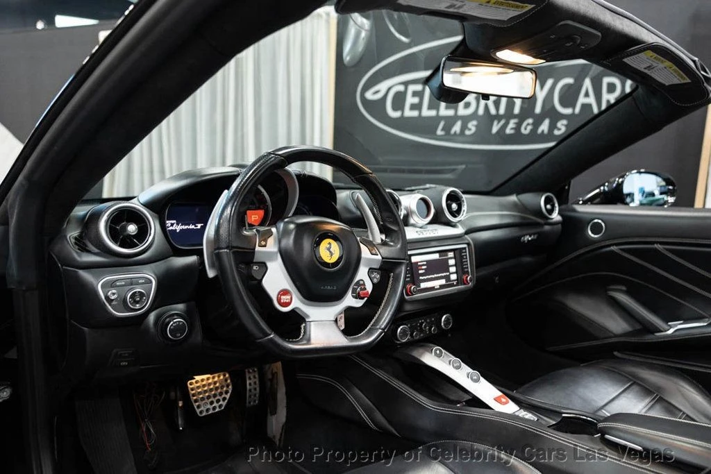 2017 Ferrari California T - Image 2 of 12