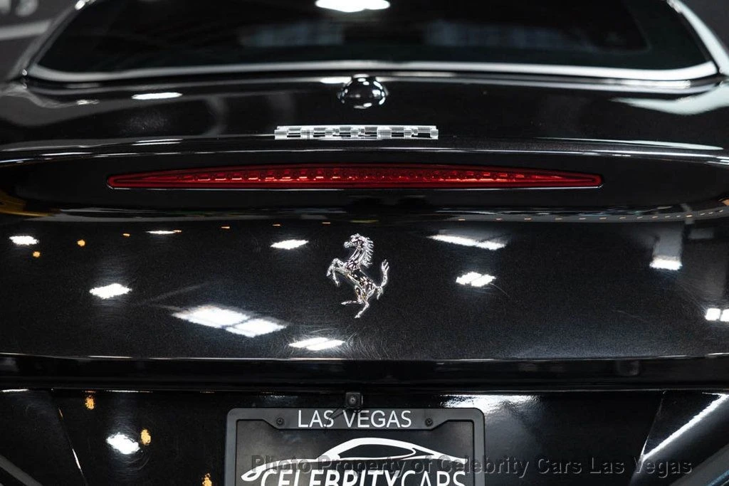 2017 Ferrari California T - Image 6 of 12