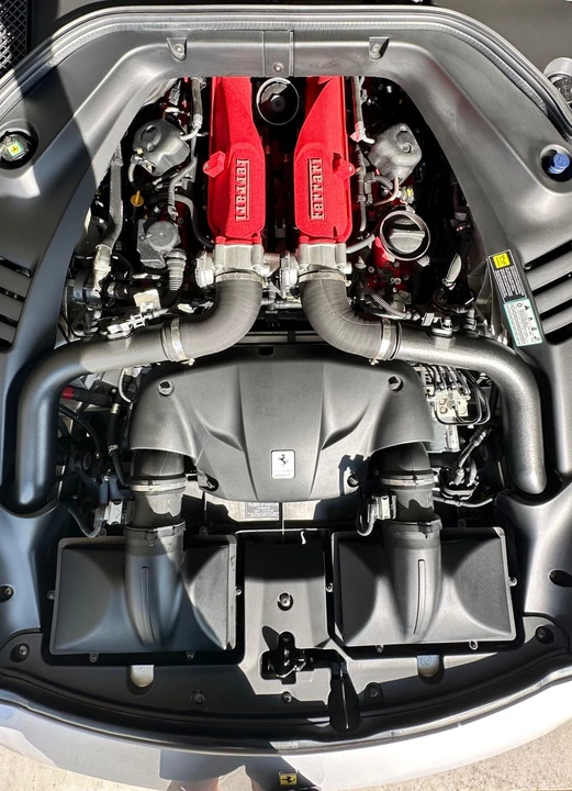 2017 Ferrari California T - Image 7 of 31