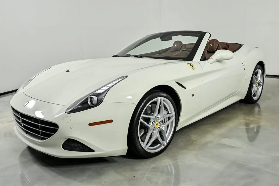 2017 Ferrari California T - Image 5 of 20