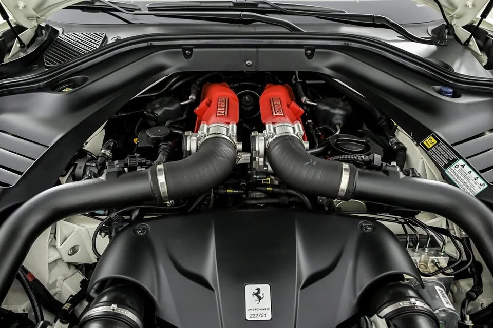 2017 Ferrari California T - Image 13 of 20