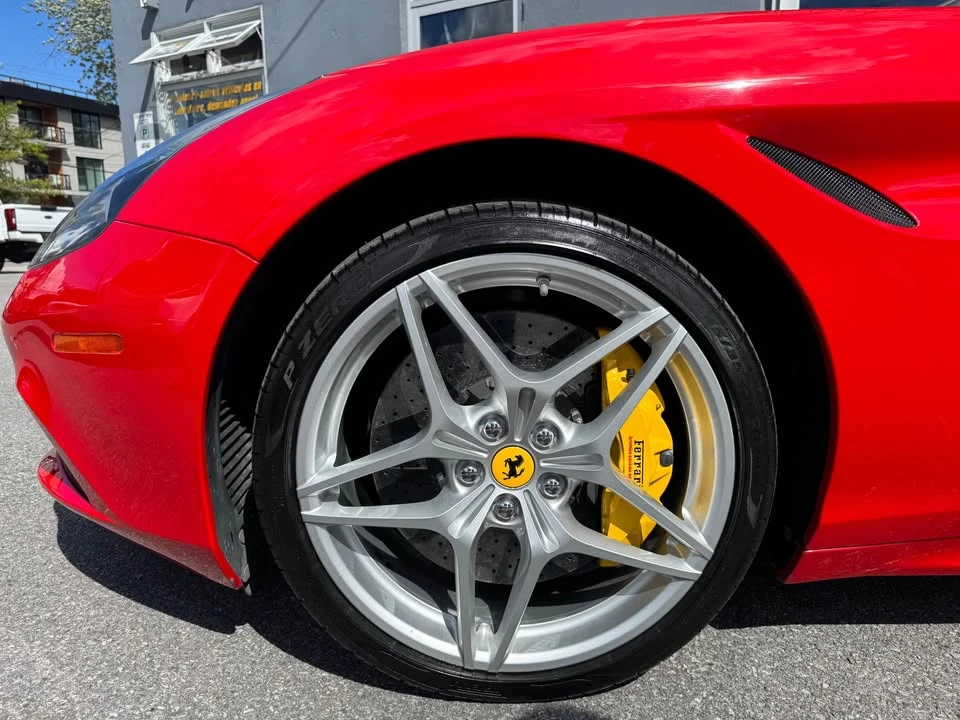 2017 Ferrari California T - Image 5 of 13
