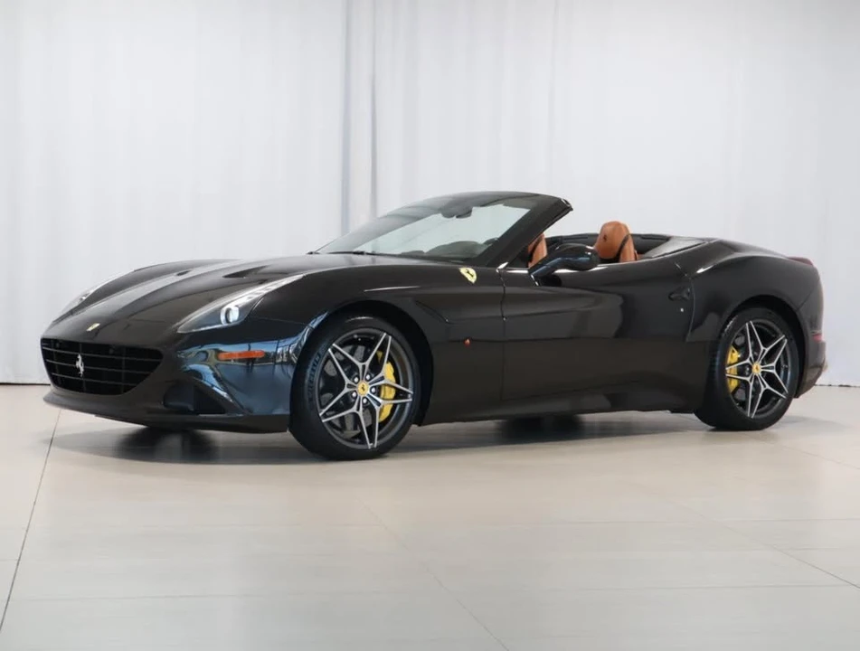 2017 Ferrari California T - Image 2 of 20