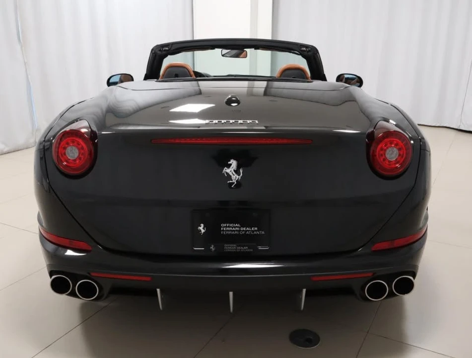 2017 Ferrari California T - Image 12 of 20