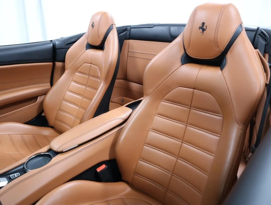 2017 Ferrari California T - Image 18 of 20