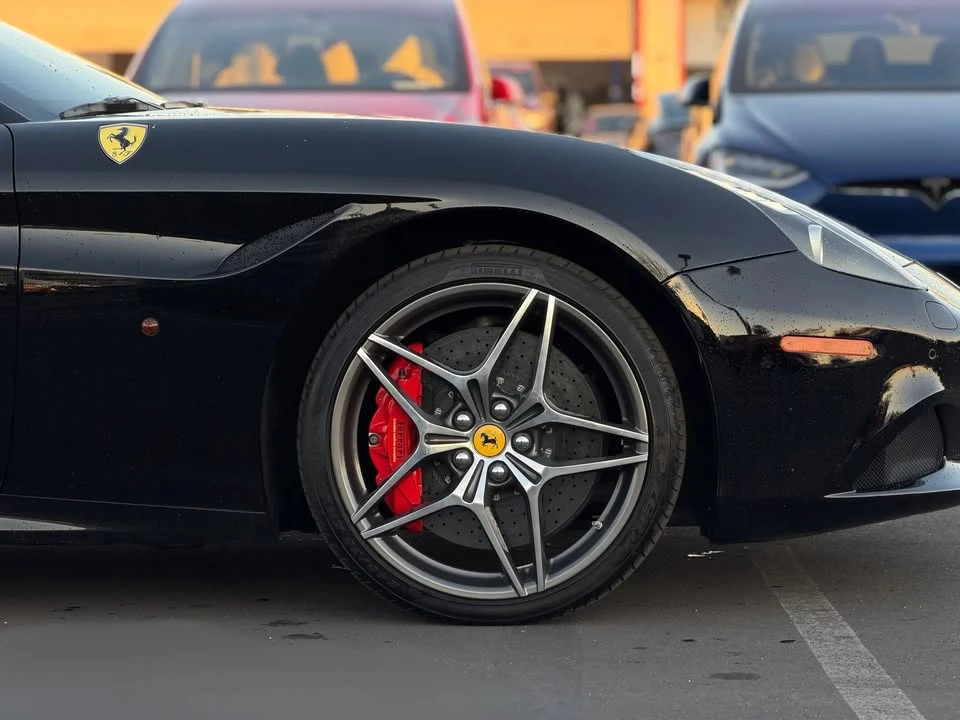 2017 Ferrari California T - Image 5 of 20