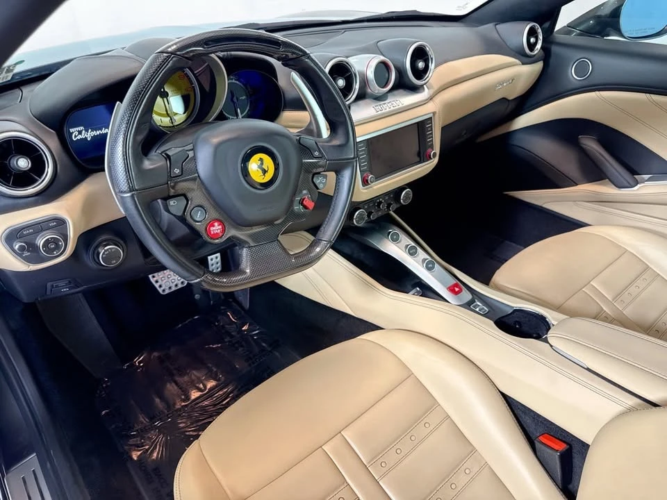 2017 Ferrari California T - Image 9 of 11