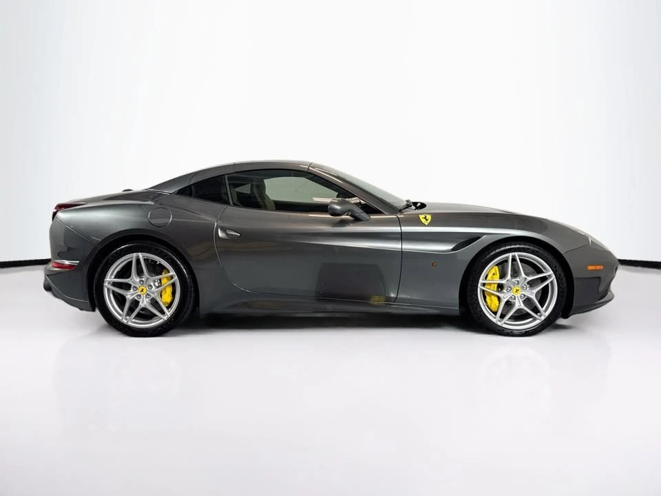 2017 Ferrari California T - Image 2 of 11