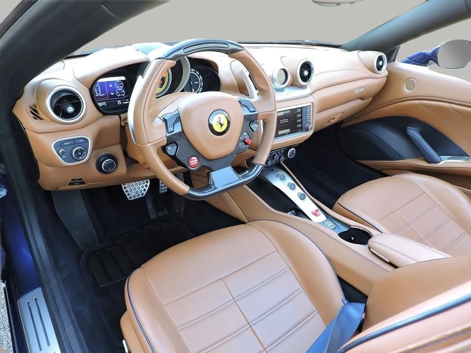 2017 Ferrari California T - Image 11 of 20
