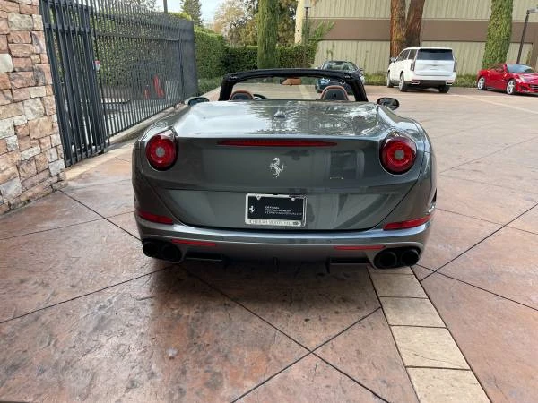2017 Ferrari California T - Image 5 of 12