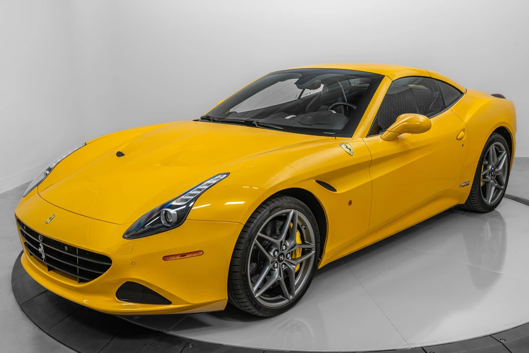 2017 Ferrari California T - Image 25 of 31