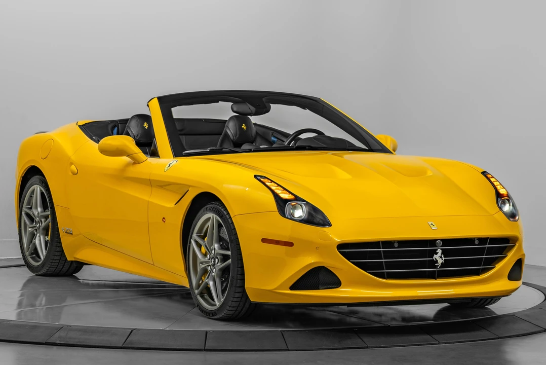 2017 Ferrari California T - Image 22 of 31