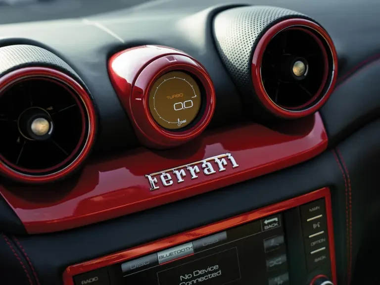 2017 Ferrari California T - Image 19 of 31