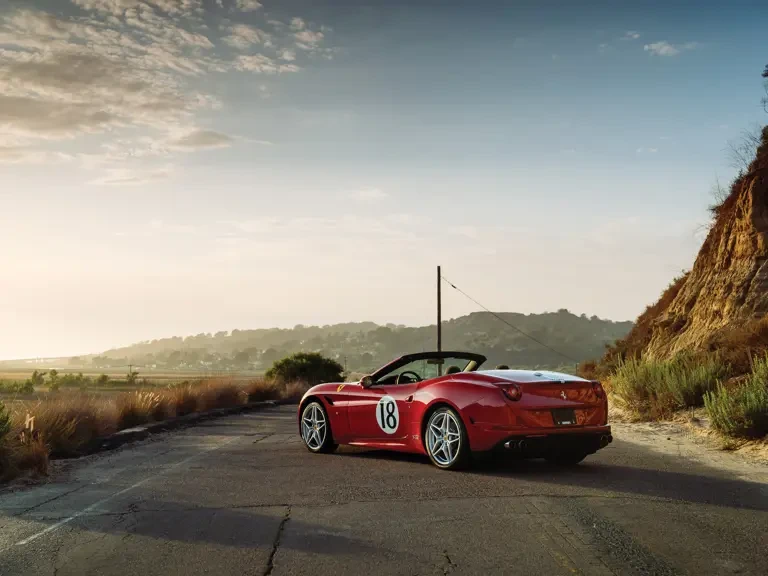 2017 Ferrari California T - Image 3 of 31