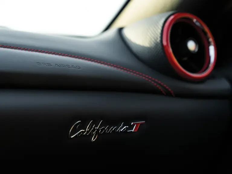 2017 Ferrari California T - Image 22 of 31