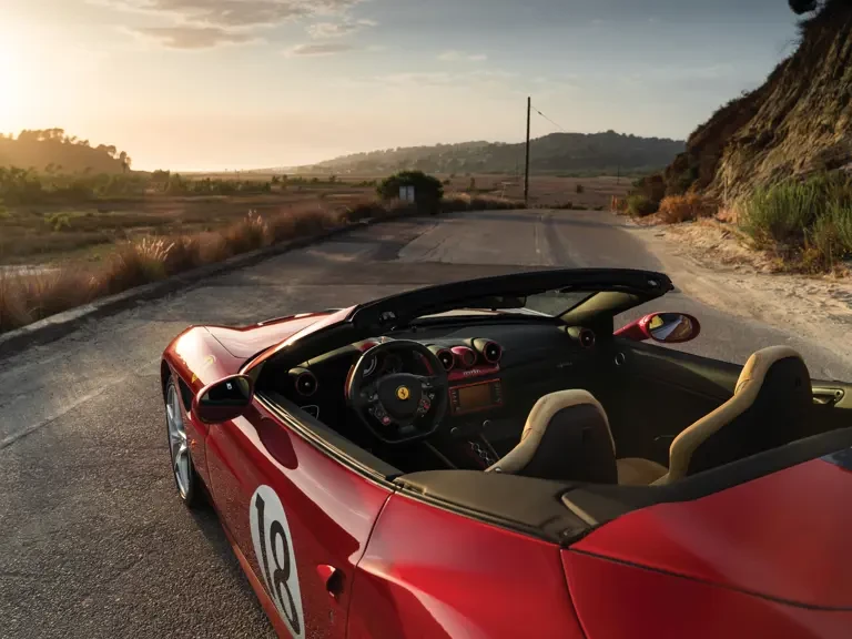 2017 Ferrari California T - Image 5 of 31