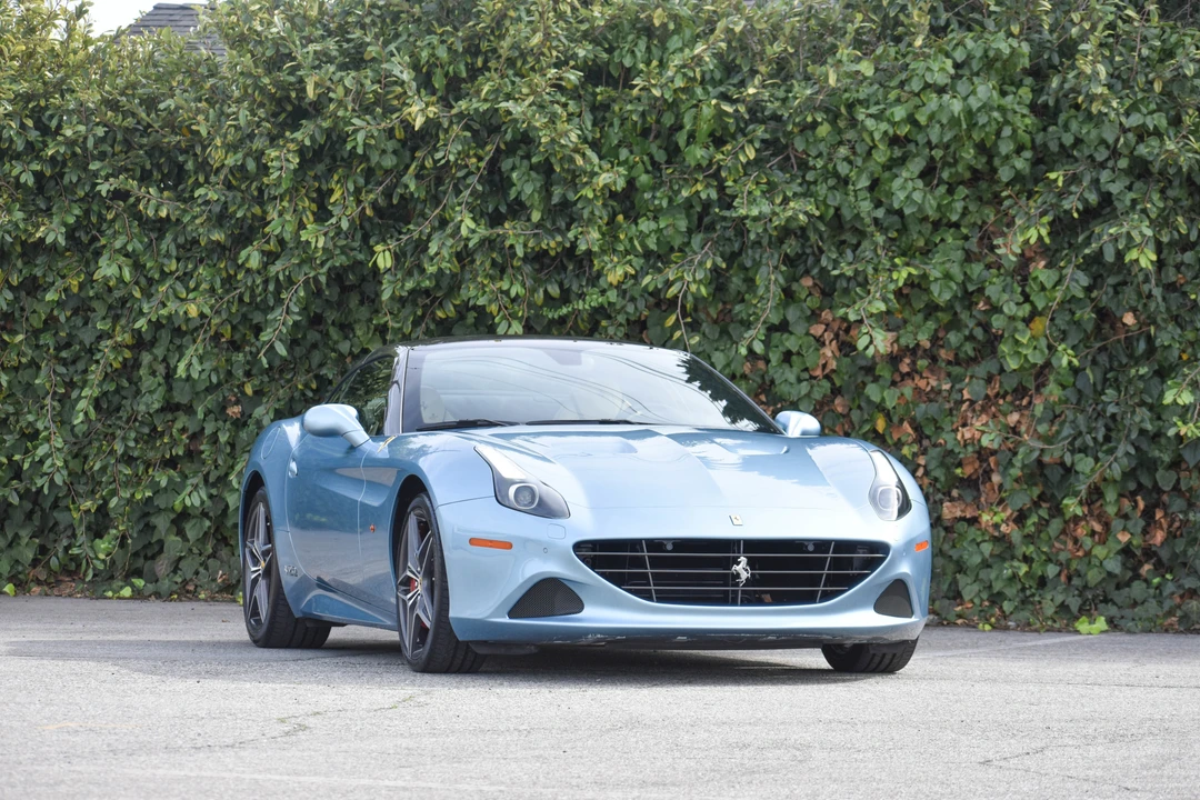 2017 Ferrari California T - Image 4 of 31