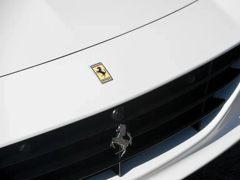 2017 Ferrari California T - Image 9 of 31