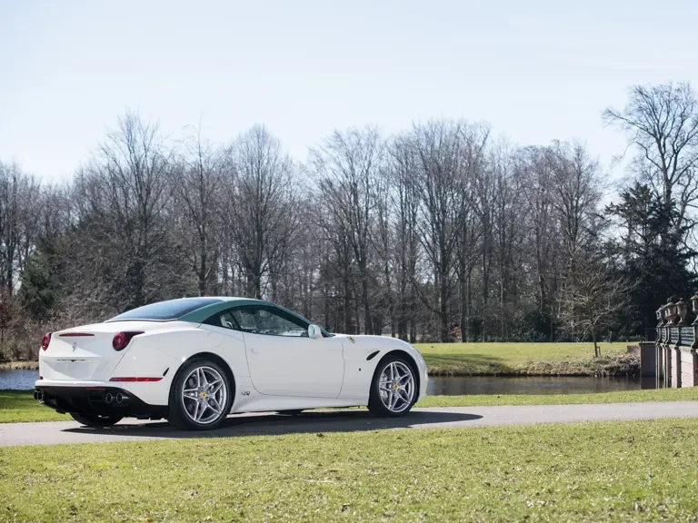 2017 Ferrari California T - Image 3 of 31