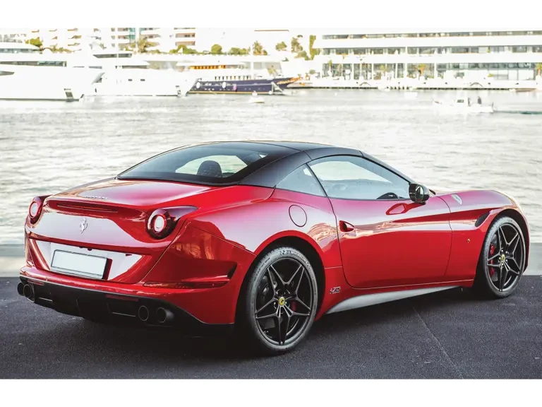 2017 Ferrari California T - Image 3 of 31