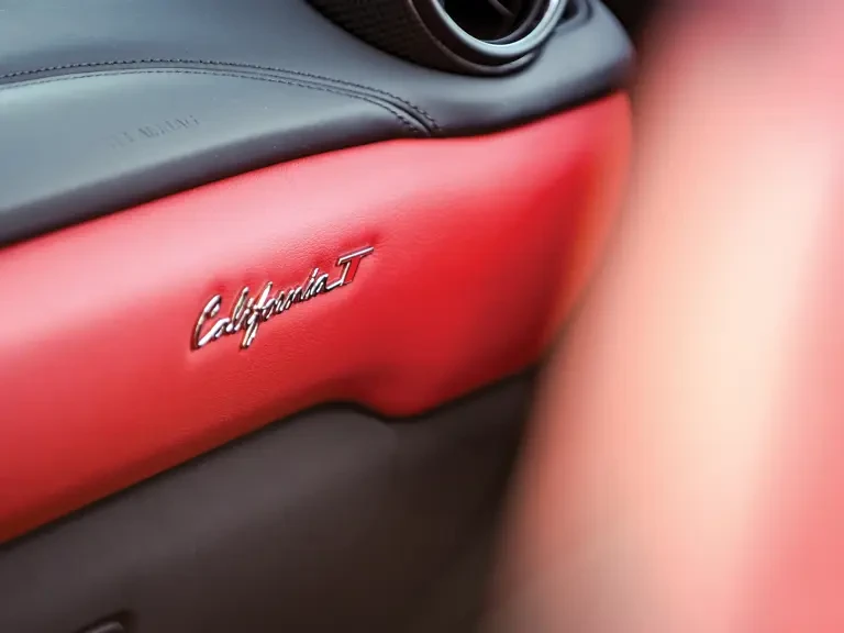 2017 Ferrari California T - Image 14 of 31