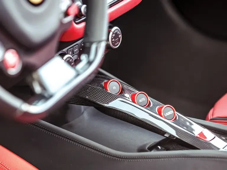 2017 Ferrari California T - Image 12 of 31