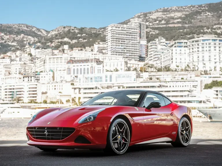 2017 Ferrari California T - Image 9 of 31
