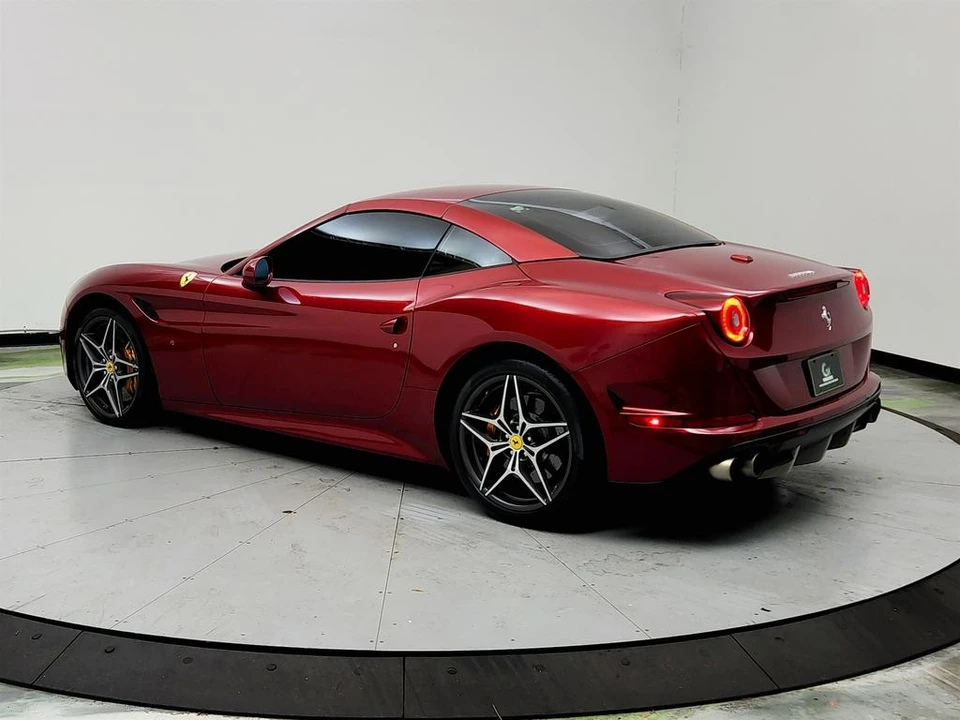 2017 Ferrari California T - Image 7 of 12