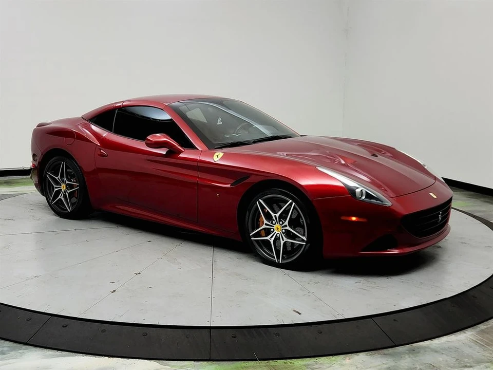 2017 Ferrari California T - Image 3 of 12