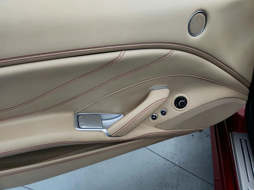 2017 Ferrari California T - Image 20 of 31