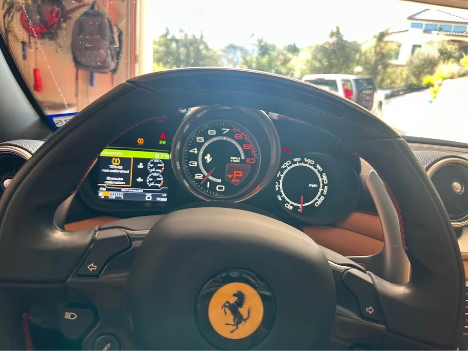 2017 Ferrari California T - Image 9 of 9