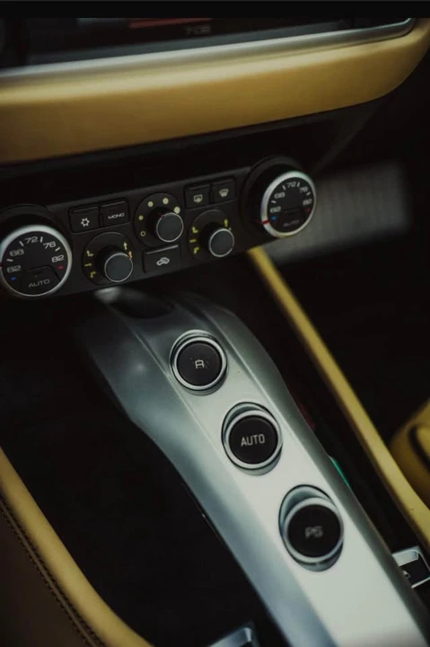 2017 Ferrari California T - Image 3 of 7