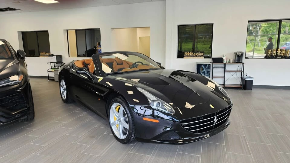 2017 Ferrari California T - Image 4 of 7
