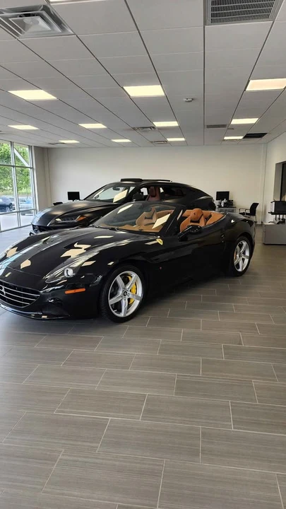 2017 Ferrari California T - Image 7 of 7