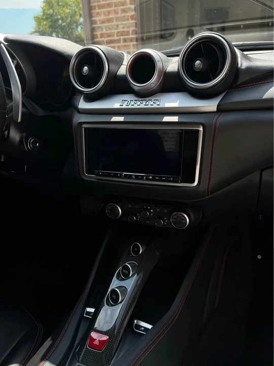 2017 Ferrari California T - Image 3 of 13