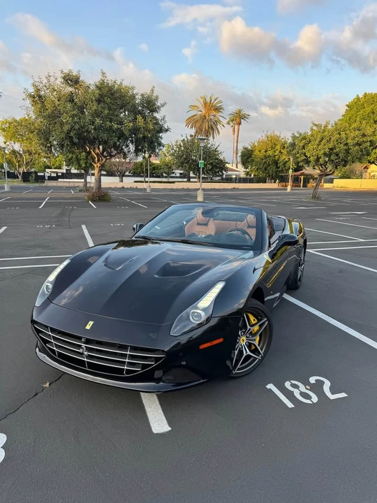 2017 Ferrari California T - Image 5 of 18